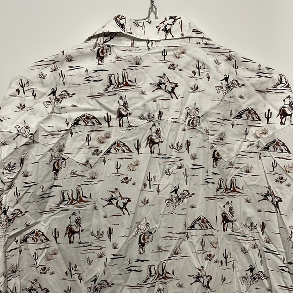 Men’s Long Sleeve Button Up Shirt - Picture 8 of 8